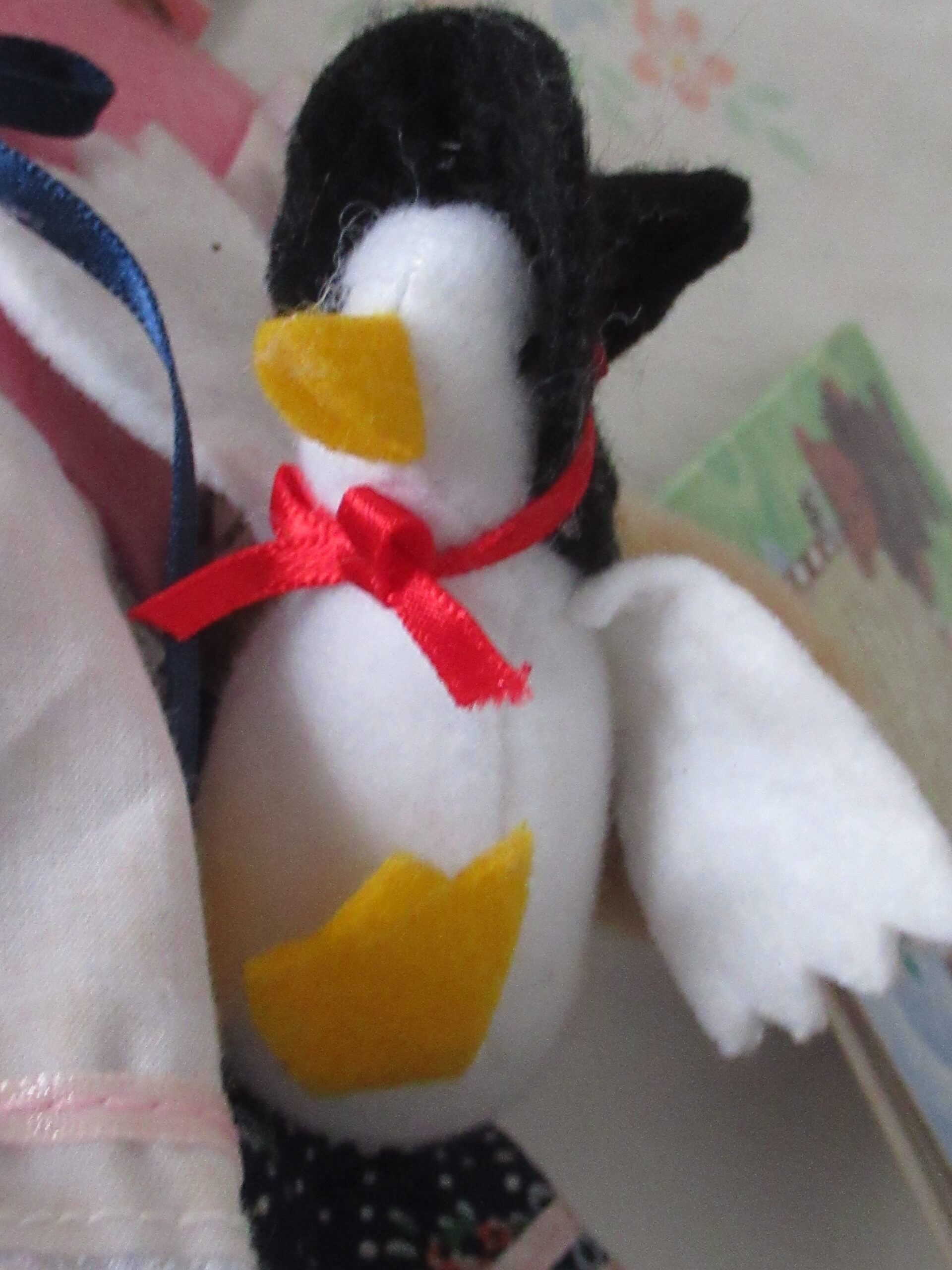 Treasures Inc Storybook Bears Mother Goose, Prince Charming - Image 5