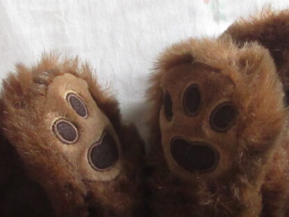 Ty Inc 1996 - Brown Bear with Paw Pads and Tail - Image 5