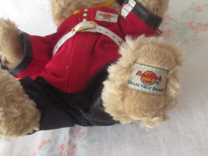 Hard Rock Cafe London Guardsman Bear Limited Edition - Image 4