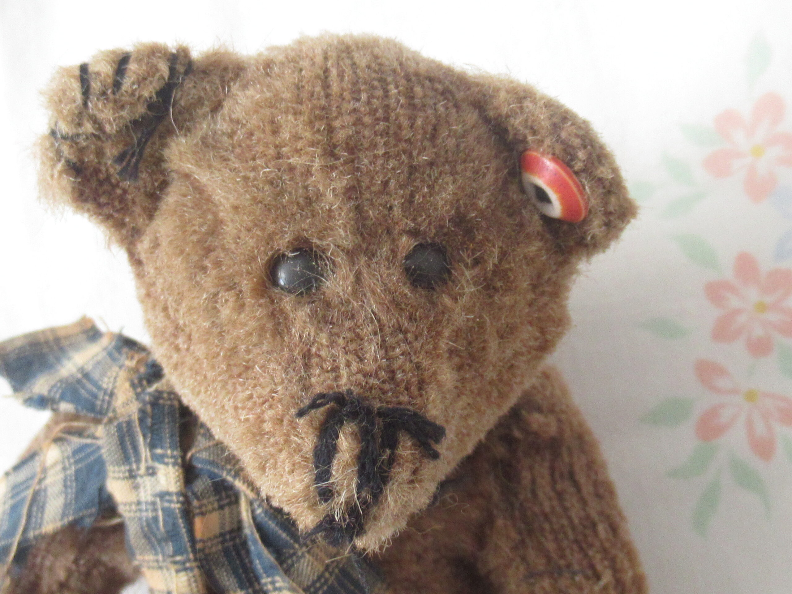 Hump Back Bear - Sweet Annie Everlastings and Keepsakes - Image 2