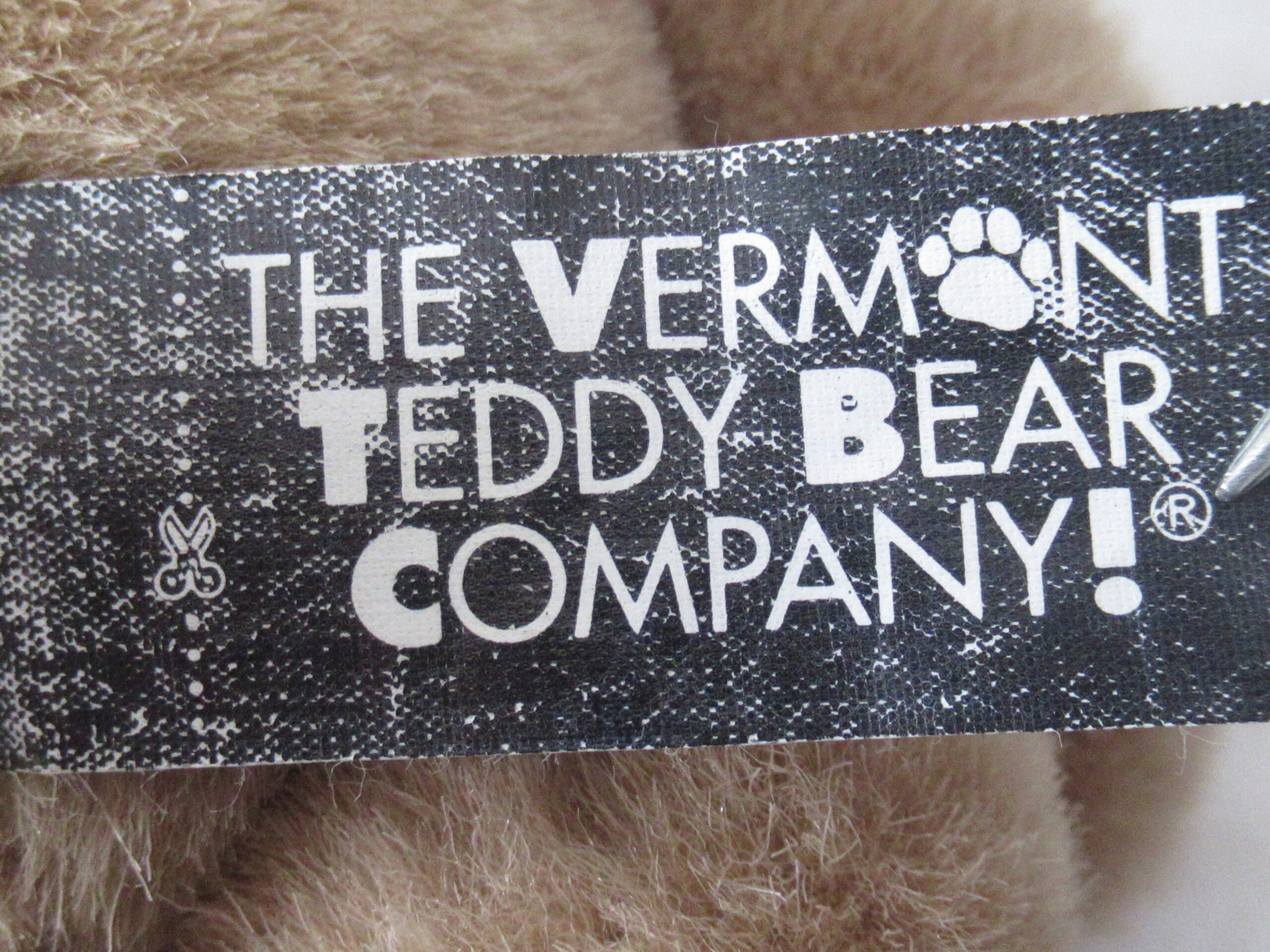 Vermont Teddy Bear Company - 9 Inch Teddy Bear - Image 8
